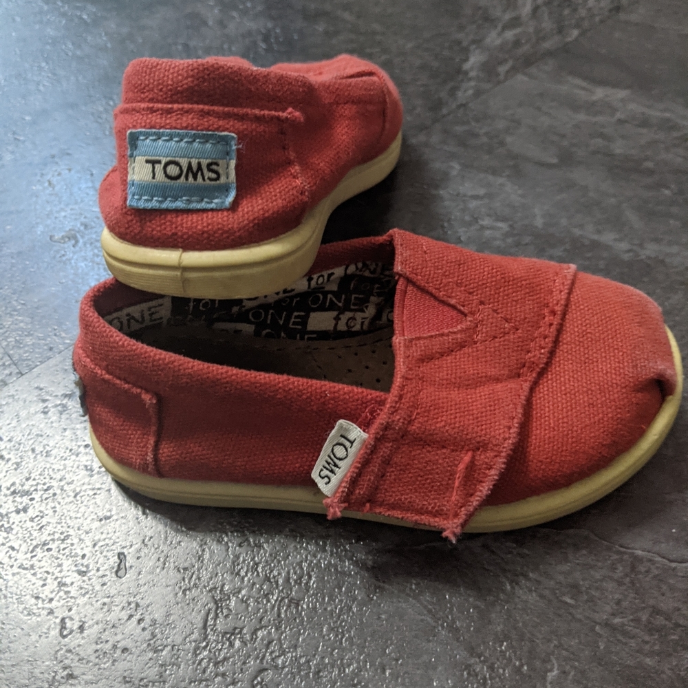 Toddler Toms